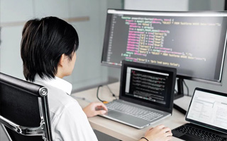 秦皇岛 api php源码,下载的php源码怎么运行呢？